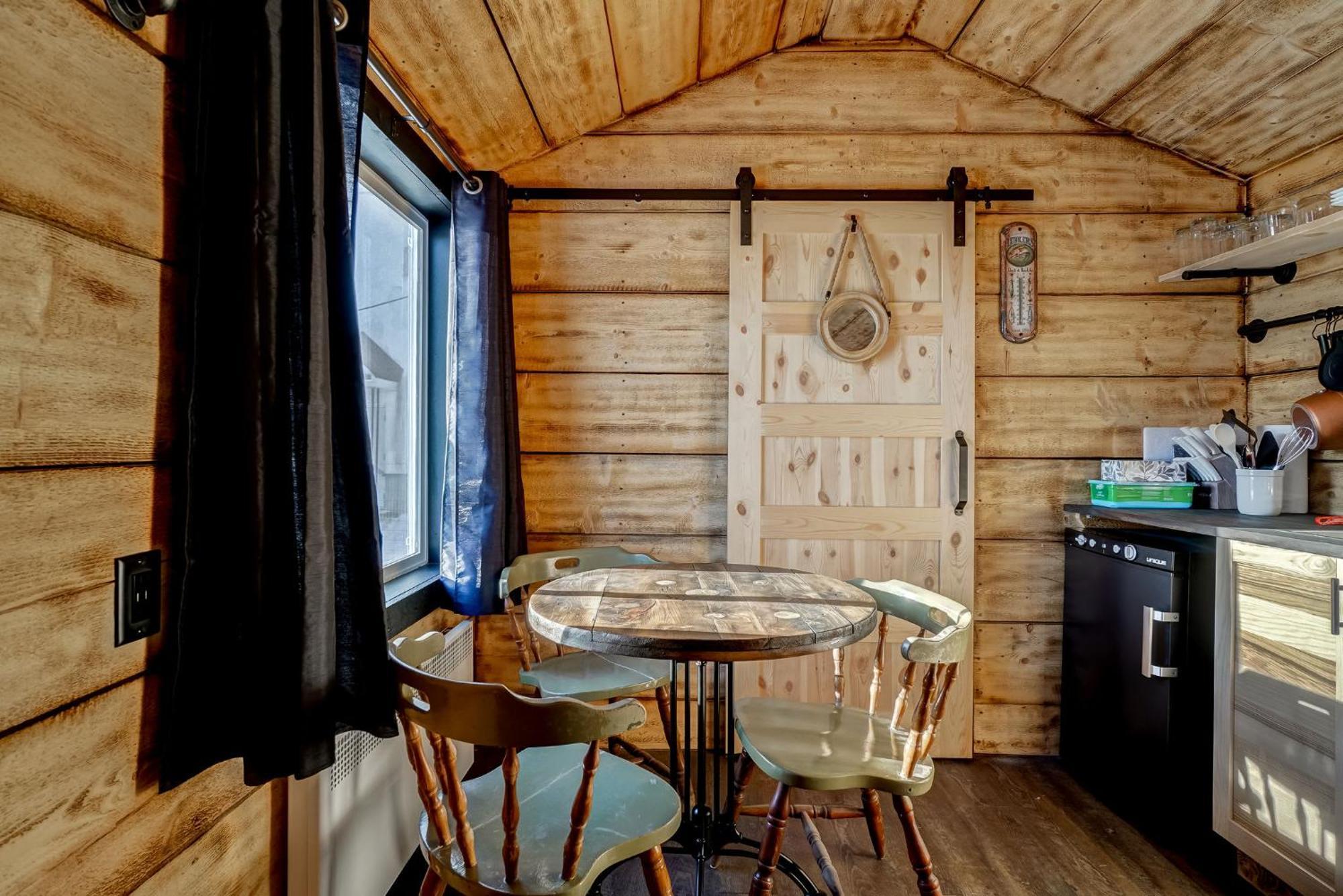 Your Cozy Cabin Retreat Saint-Remi-d'Amherst Dış mekan fotoğraf