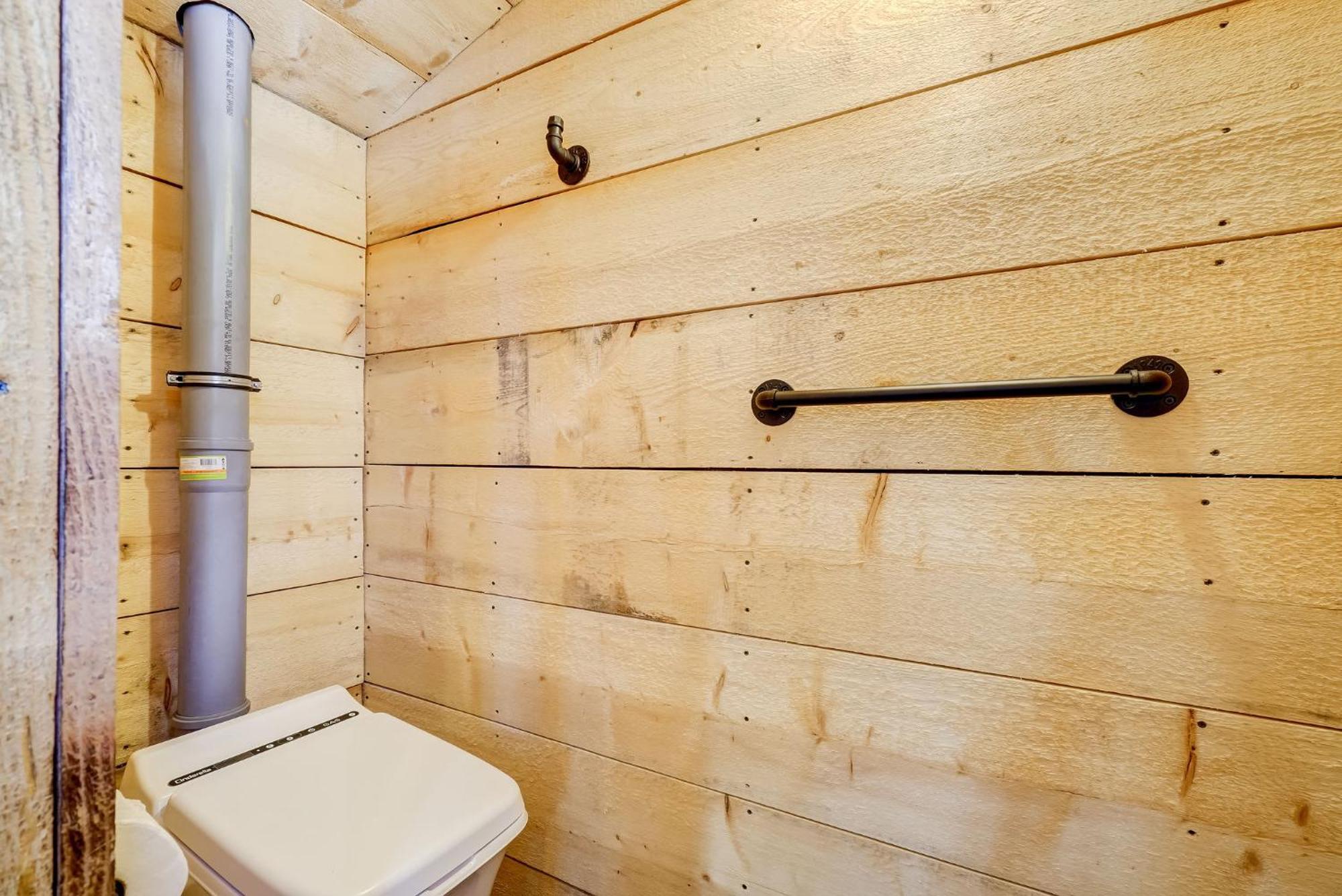 Your Cozy Cabin Retreat Saint-Remi-d'Amherst Dış mekan fotoğraf