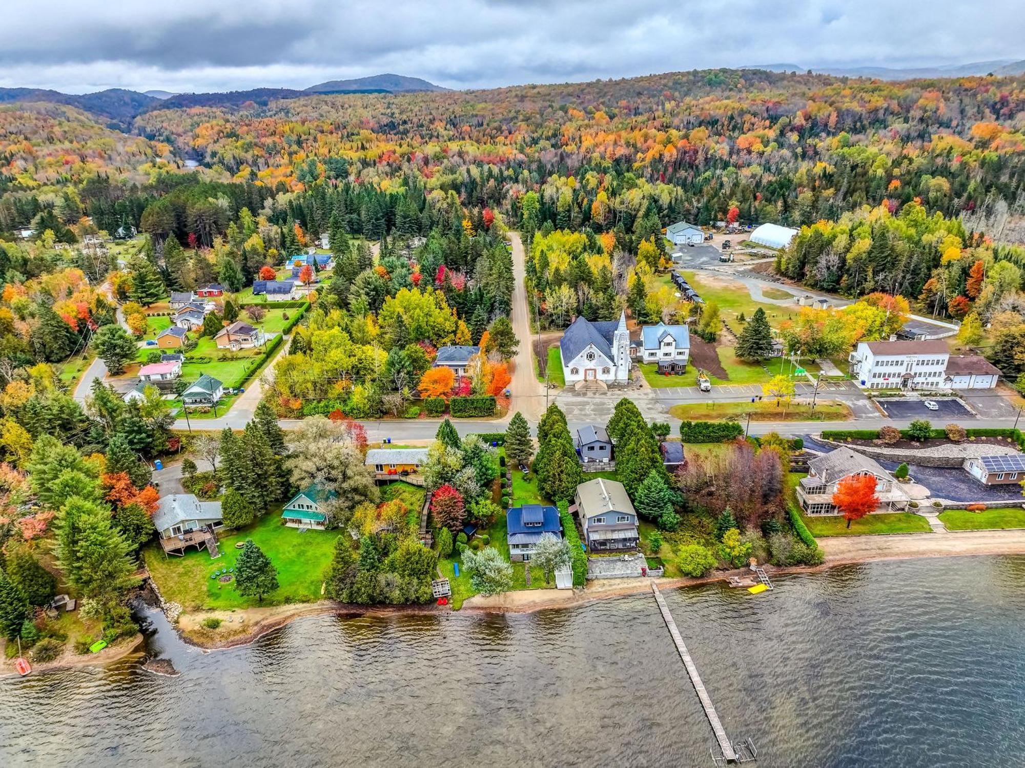 Your Cozy Cabin Retreat Saint-Remi-d'Amherst Dış mekan fotoğraf